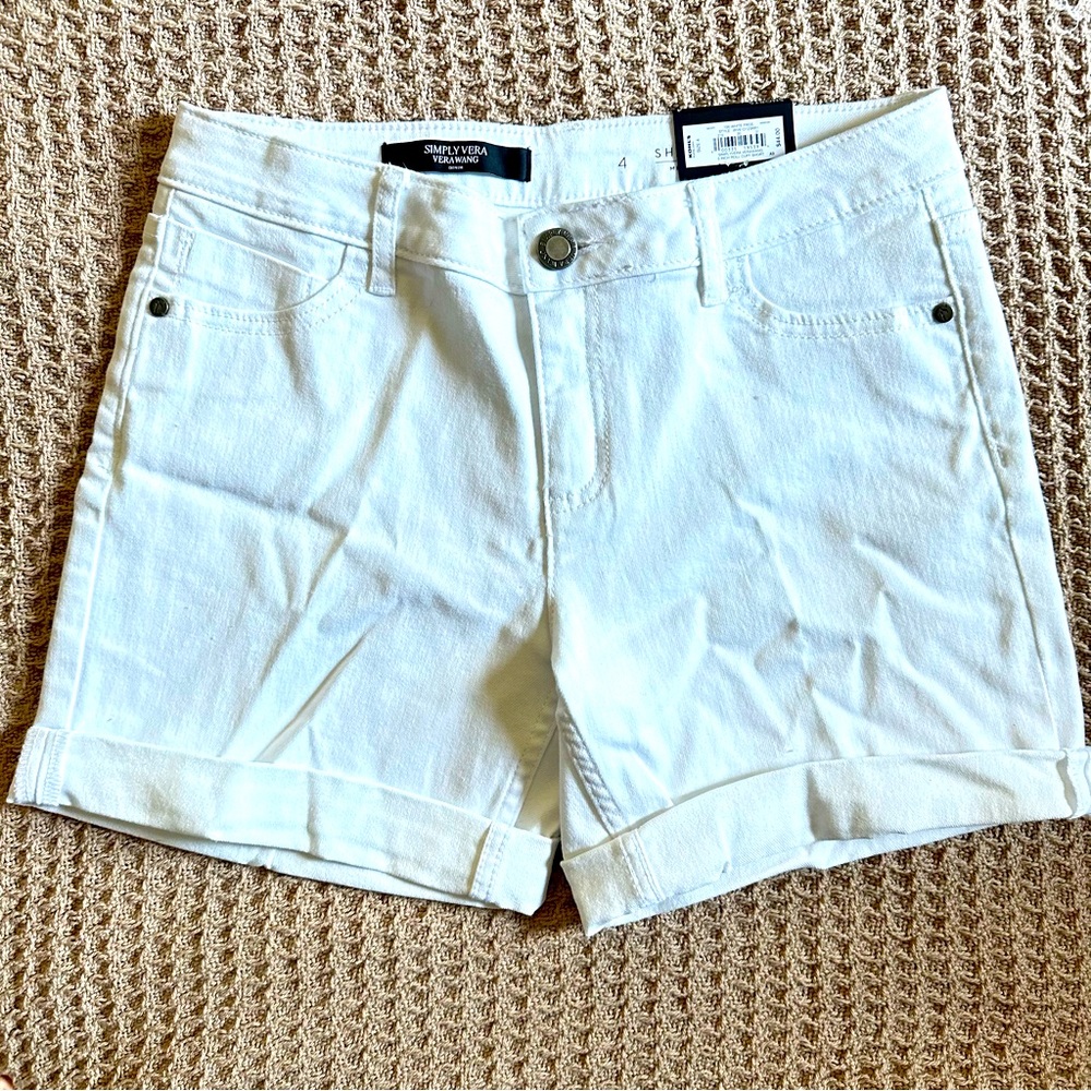 NWT Simply Vera Wang White Denim Jean Shorts Size 4